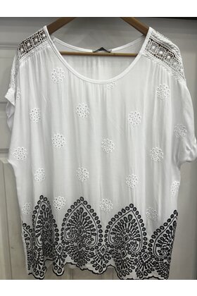 LISA MODA EMBROILED TOP 0701