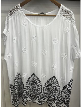LISA MODA EMBROILED TOP 0701