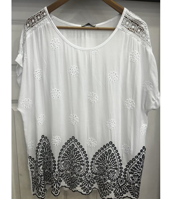 LISA MODA EMBROILED TOP 0701