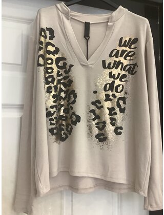 NAIIF LEOPARD V-NECK TOP 810