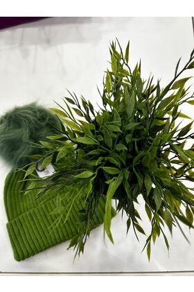 B & D DESIGN BOBBLE HAT 3003