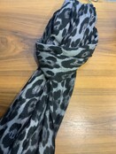 JAINSON LEOPARD TOSSEL SCARF 1199 JAINSON LEOPARD TOSSEL SCARF 1199