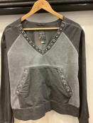 MADE IN ITALY STUD V-NECK TOP 3859