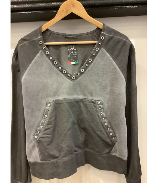MADE IN ITALY STUD V-NECK TOP 3859