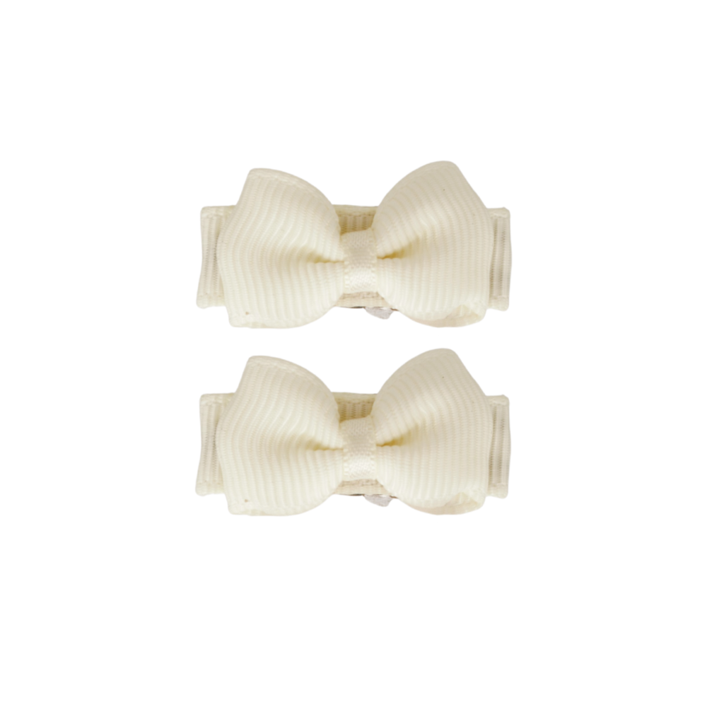 Your Little Miss Baby hårspännen med rosett Ivy - cream Your Little Miss Baby hårspännen med rosett Ivy - cream