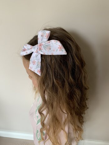 Your Little Miss Hårspänne med rosett Tess - coral bloom