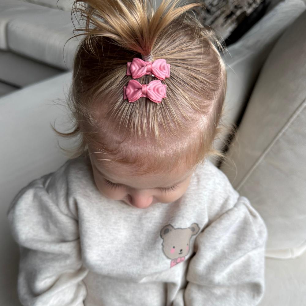 Your Little Miss Baby hårspännen med rosett Ivy - rose quartz Your Little Miss Baby hårspännen med rosett Ivy - rose quartz