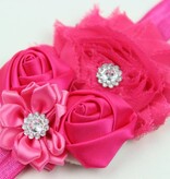 Baby haarbandje shabby/satijnen bloemen en strass fuchsia