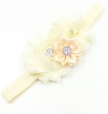 Baby haarbandje drie bloemen met parels en strass ivoor