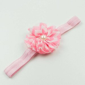Baby haarbandje chevron bloem met parel (lichtroze)