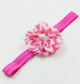 Baby haarbandje chevron bloem met parel (fuchsia)