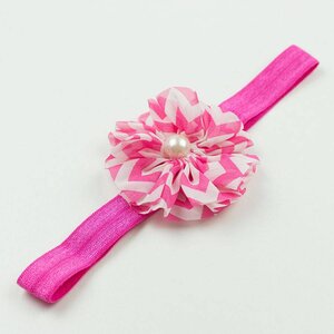 Baby haarbandje chevron bloem met parel (fuchsia)