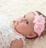 Baby kanten haarbandje met satijnen roos, tule bloem en voile (ivoor)