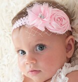 Baby kanten haarbandje met satijnen roos, tule bloem en voile (ivoor)