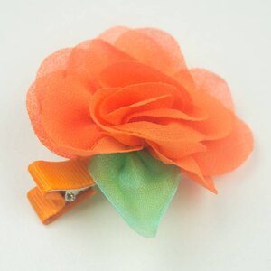 Baby haarspeldje met chiffon bloem en blaadje (oranje)