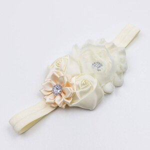 Baby haarbandje shabby/satijnen bloemen en strass ivoor