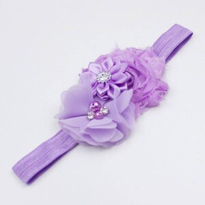 Baby haarbandje drie bloemen met parels en strass lila