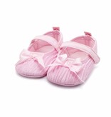 Babyschoenen: lichtroze, satijnen ballerina's