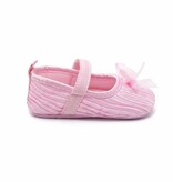 Babyschoenen: lichtroze, satijnen ballerina's