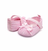Babyschoenen: lichtroze, satijnen ballerina's
