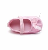 Babyschoenen: lichtroze, satijnen ballerina's
