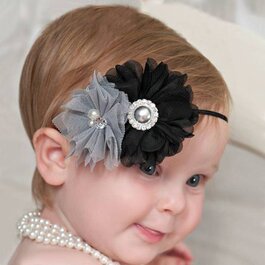 Haarbandje tule/chiffon met parels (grijs/zwart)