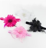 Baby haarbandje feestelijke bloem met veren (fuchsia)