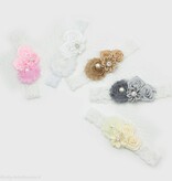 Baby haarbandje vier bloemen op kant (ivoor)