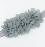 Baby haarbandje drie chiffon bloemetjes (grijs)