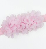 Baby haarbandje drie chiffon bloemetjes (lichtroze)