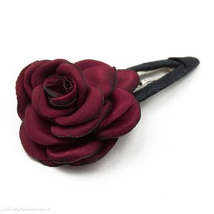 Baby haarspeldje met mooie satijnen roos (donkerrood)