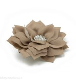 Haarspeldje lotus bloem met strass (zand)