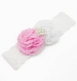 Baby haarbandje kanten bloemen en parel applicatie (wit/lichtroze)