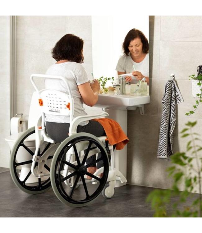 Etac Clean toilet- en doucherolstoel 24inch