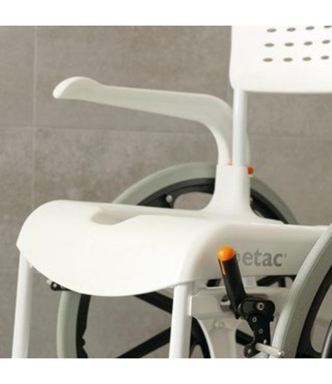 Etac Clean toilet- en doucherolstoel 24inch