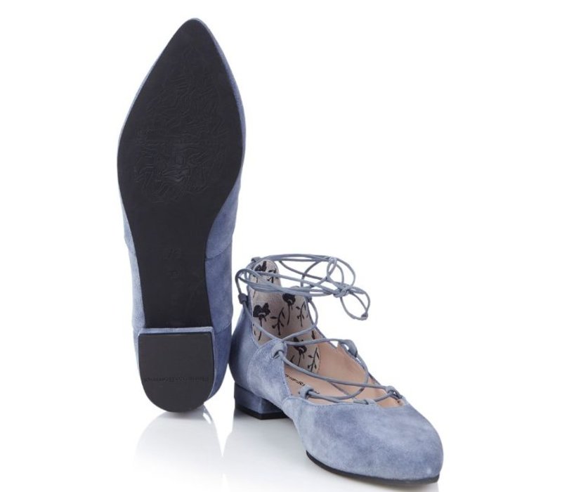 Ballerina shoe made of suède