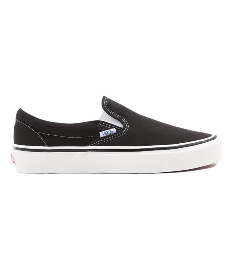 vans anaheim slip on white