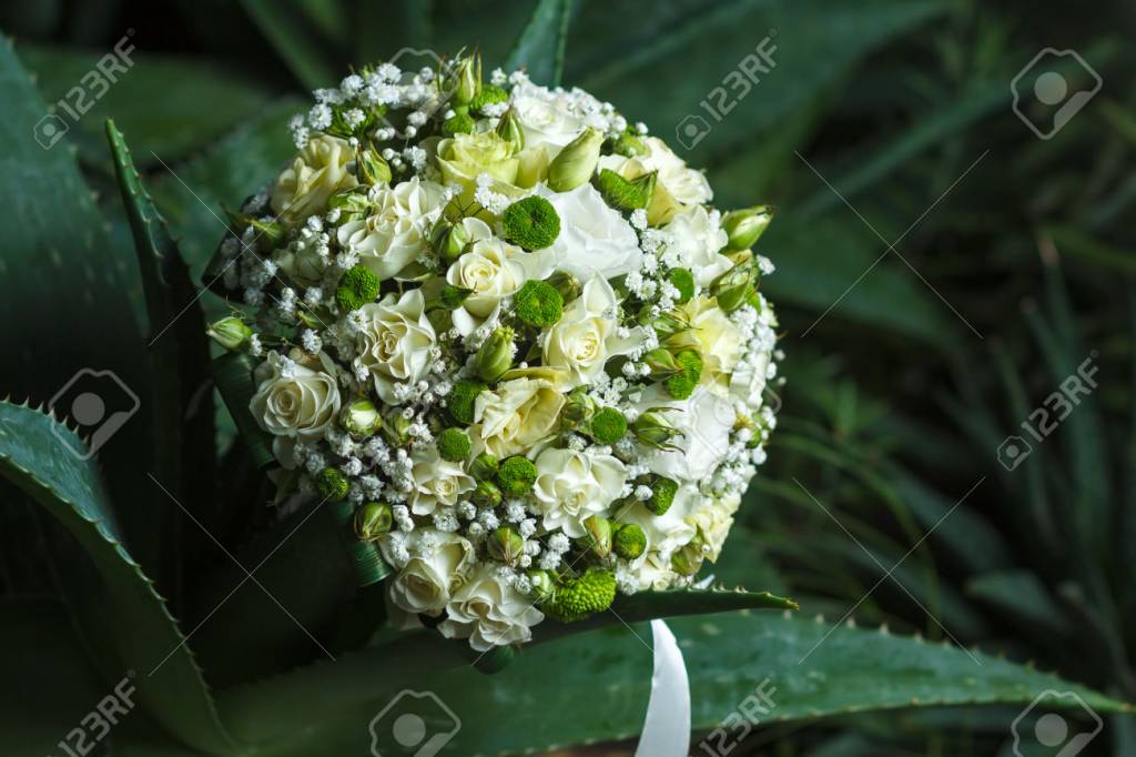 Woody Wedding bouquet with flowers