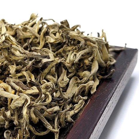 Witte Thee Snow Bud First flush 2025 Witte Thee Snow Bud First flush 2025