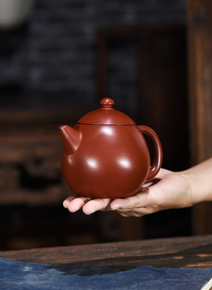 Yi Xing Gong Fu Theepotje "Dragon egg" 380ml Yi Xing Gong Fu Theepotje "Dragon egg" 380ml