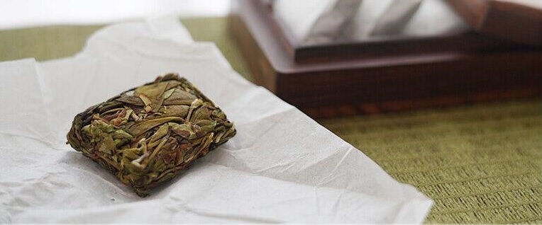 Brick Thé Oolong - Zhang Ping Shui Xian : Le Choix Ultime pour les Amateurs de Thé Brick Thé Oolong - Zhang Ping Shui Xian : Le Choix Ultime pour les Amateurs de Thé