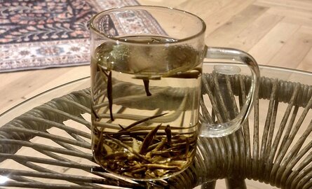 White Silver Needle au Jasmin - La Délicatesse du Thé Blanc à son Apogée ☕