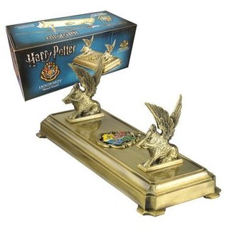 Noble Collection Harry Potter Wand Stand Hogwarts 20 cm