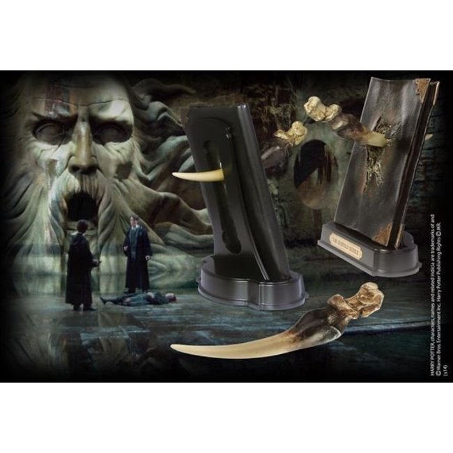 Harry Potter Replica 1/1 Basilisk Fang and Tom Riddle Diary