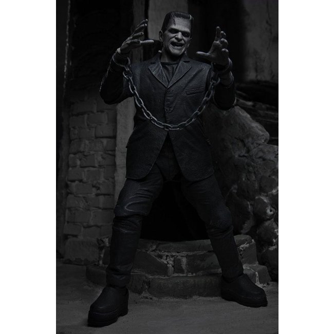 Universal Monsters Action Figure Ultimate Frankenstein's Monster (Black & White) 18 cm