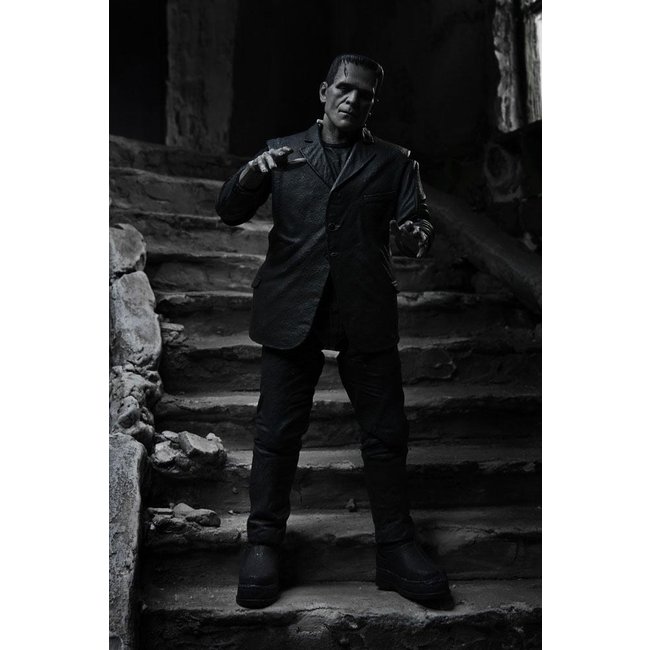 Universal Monsters Actionfigur Ultimate Frankensteins Monster (Schwarz & Weiß) 18 cm