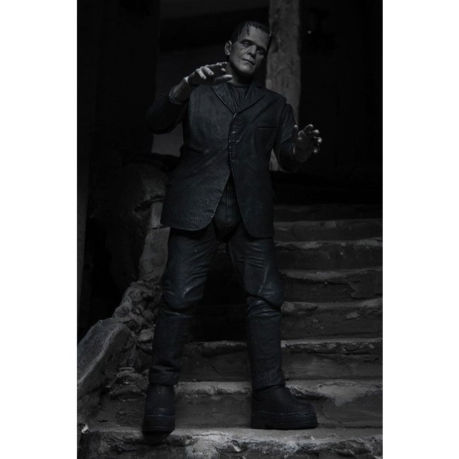 Universal Monsters Action Figure Ultimate Frankenstein's Monster (Black & White) 18 cm