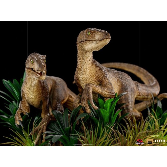 Jurassic Park Deluxe Art Scale Statue 1/10 Just The Two Raptors 20 cm