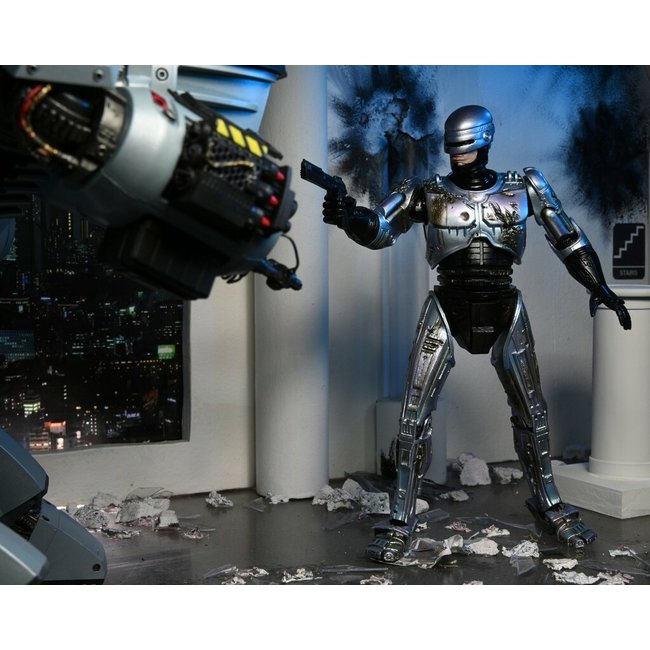 Robocop: Ultimate Battle Damaged Robocop with Chair 7 inch Action Figure