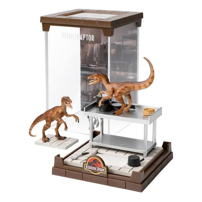 Noble Collection Jurassic Park Creature PVC Diorama Velociraptors 18 cm